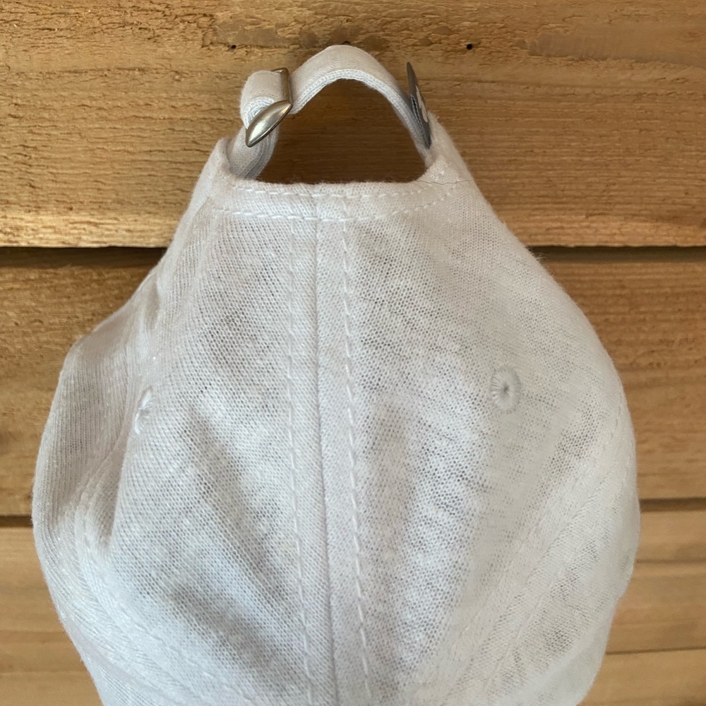 Black Clover All White Linen Hat with Live Lucky - Picture 4 of 6